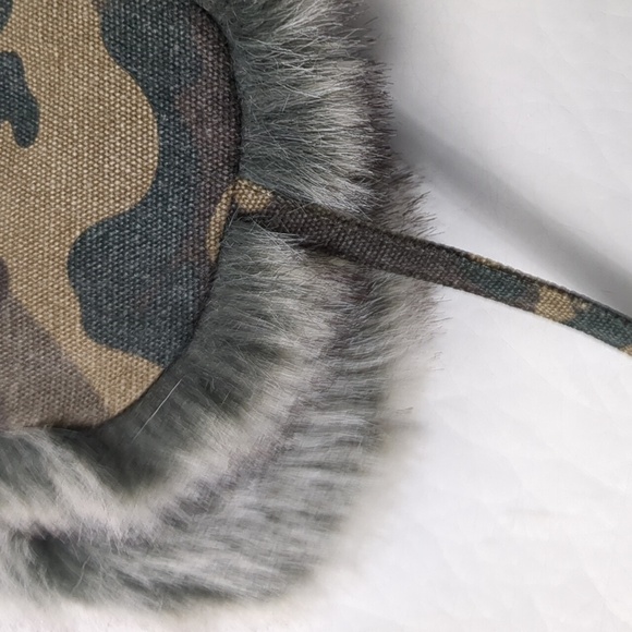 NWT SIMONS Camo Faux Fur Trapper Hat Size Small - Picture 5 of 6